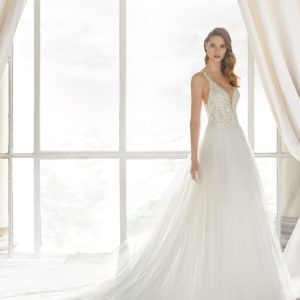 Rosa Clara Couture Marin Wedding Dress Sample Sale - A Line dress with beading scattered lace over the bodice, v-neckline, details on shoulder straps and tulle skirt.