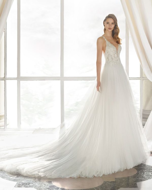 Rosa Clara Couture Marin Wedding Dress Sample Sale - A Line dress with beading scattered lace over the bodice, v-neckline, details on shoulder straps and tulle skirt.