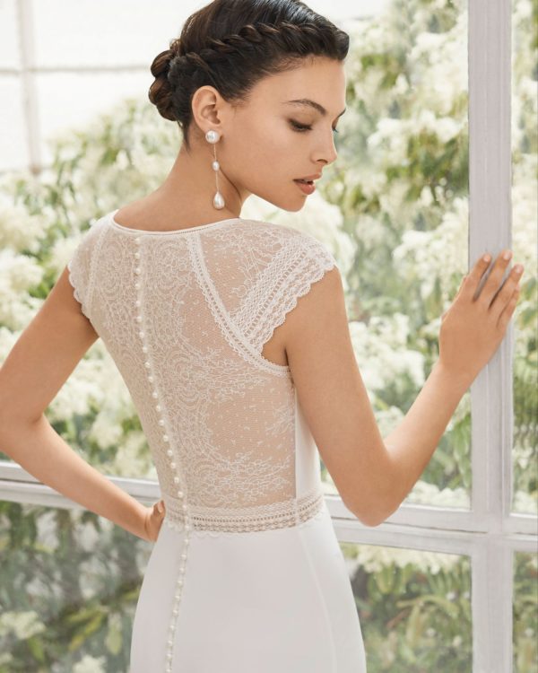 Rosa Clara Couture Minia Wedding Dress Sample Sale - Elegant sheath-style dress with Cap sleeves, beautiful Illusion lace back and Belt Detail.
