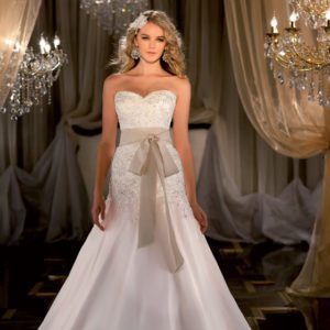 Martina Liana 411 Wedding Dress Sample Sale - Fit and flare dress with Swarovski Crystal beaded lace bodice, sweetheart neckline and a Satin belt detail.