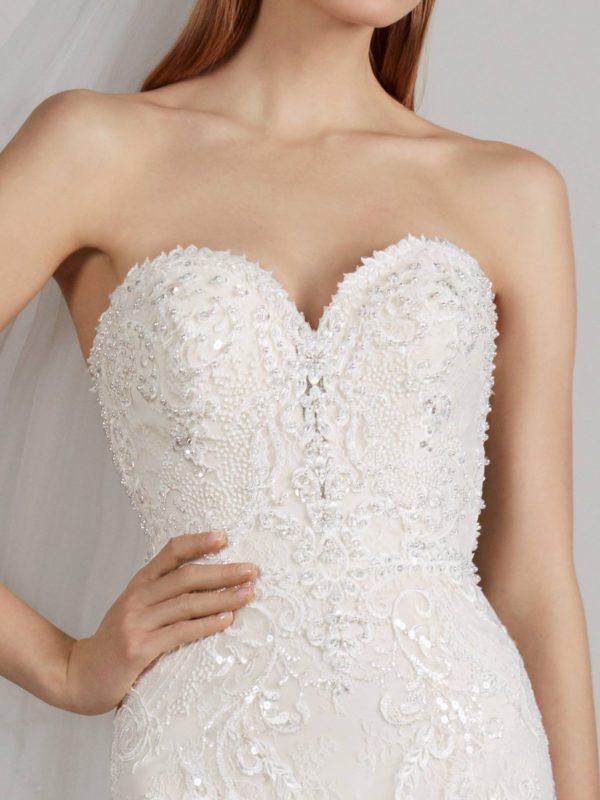 Pronovias Miler Wedding Dress Sample Sale - Mermaid style dress with fitted bodice in sparkling tulle, sweetheart neckline, illusion back and train.