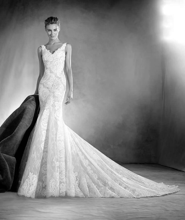 Pronovias Atelier Elaia Wedding Dress Sample Sale - Stunning Mermaid style dress with a V neckline, open back lace allover and delicate thin straps.