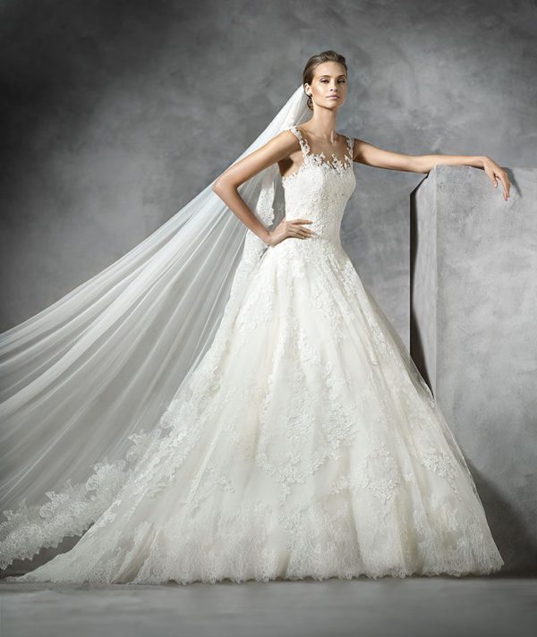 Pronovias Presen Wedding Dress Sample Sale - A Line dress with chantilly lace appliqués, thread embroidery in tulle, illusion squared neckline and open back.