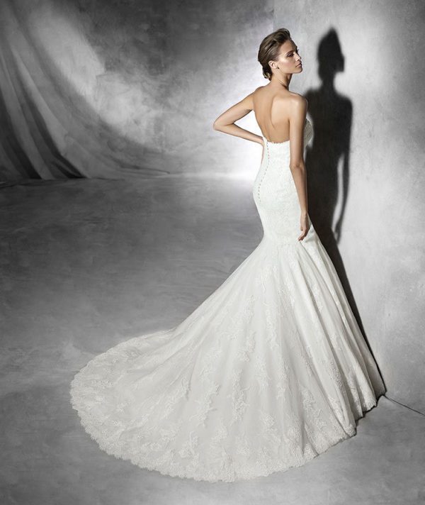 Pronovias Prune Wedding Dress Sample Sale - Mermaid dress with chantilly lace, sweetheart neckline, delicate gemstones fitted bodice, open back and train.