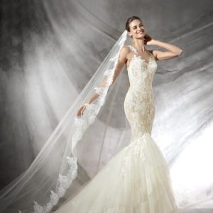 Pronovias Tarifa Wedding Dress Sample Sale - Mermaid style in lace, tulle and guipure with a gorgeous sweetheart neckline and skirt with tulle ruffles and open back.