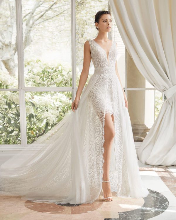 Rosa Clara Couture Melanie Wedding Dress Sample Sale - Short beaded lace dress with plunging front and back necklines, dot tulle and an embroidered lace overskirt