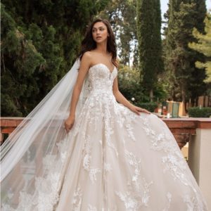 Pronovias Elcira Wedding Dress - This cream, strapless, sweetheart neckline, off-the-shoulder dress, crafted in soft tulle and layers of lace petals.
