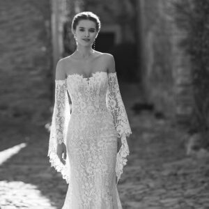 Rosa Clara Collection Usha Wedding Dress - Sweetheart Neckline, Corset Style bodice, Removable long sleeves, free shoulders, Open Back, delicate train. 