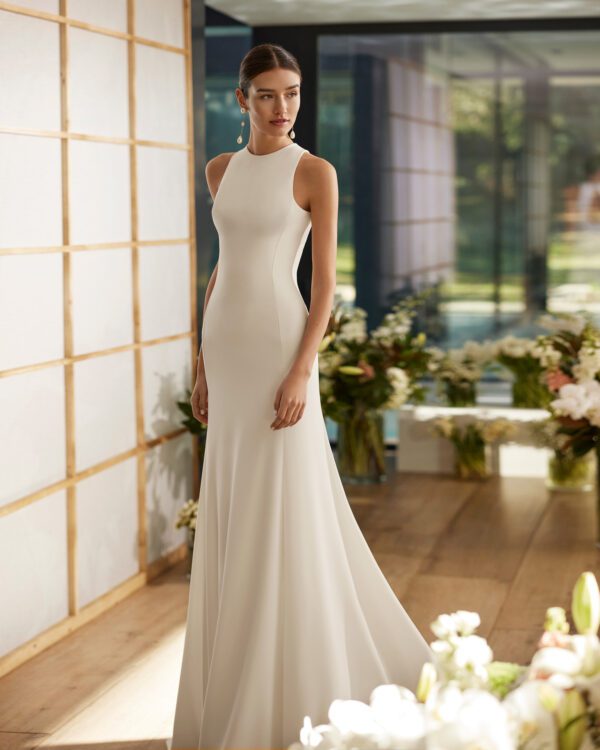 Rosa Clara Malory Wedding Dress - Two-piece sheath-style dress in georgette and crêpe, with crew neckline. Bridal coat with a front opening and sleeves.