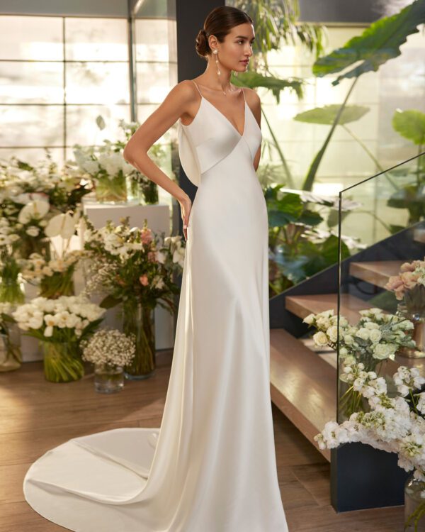 Rosa Clará Mera Wedding Dress - Sheath-style dress featuring a V-neckline, beautiful open back with covered buttons and spaghetti straps.