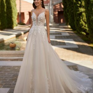 Rosa Clará Ione Wedding Dress - A-line princess wedding dress, crafted in lace combined with tulle. Featuring a plunging neckline, straps, and cut-out back.